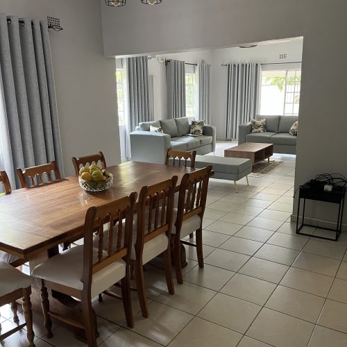 Hungwe House Dinning Room and lounge