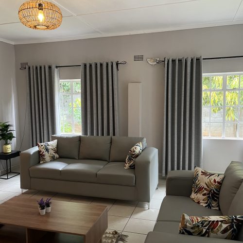 Hungwe House Lounge